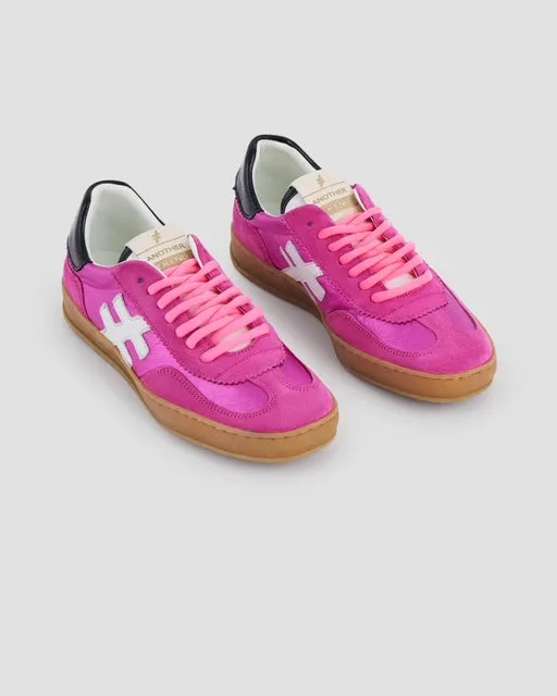 Another Trend Pink Trainer ICONIC 11