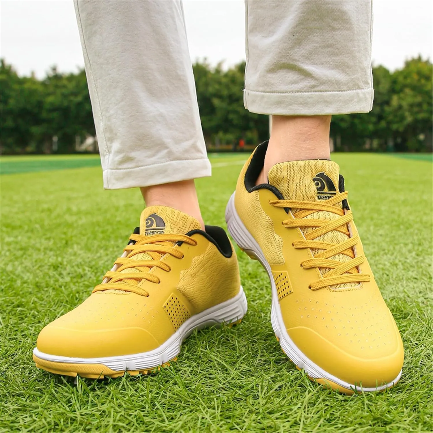 Golf Shoes for Men Professional Lightweight Golf Wears Lace-Up Spikes Golfers Sneakers Anti Slip Breathable Walking Footwears