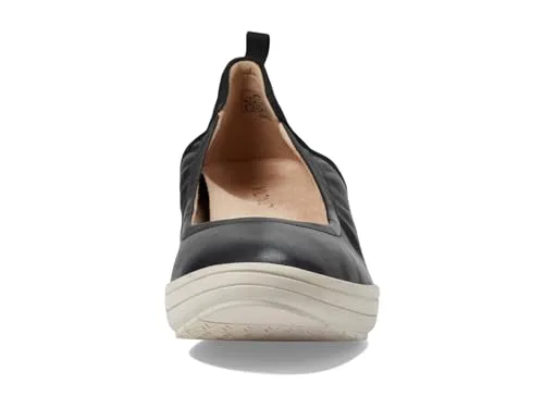 Jacey Wedge Pump - Women