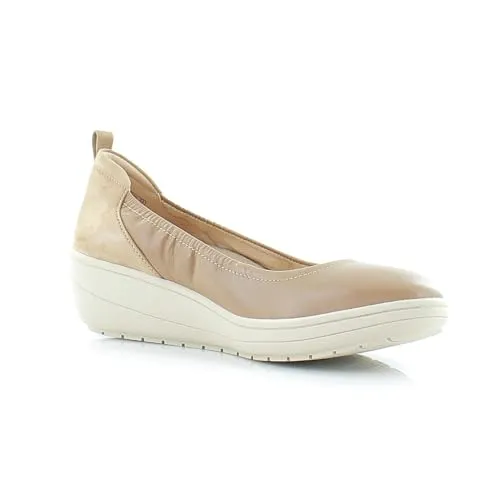 Jacey Wedge Pump - Women