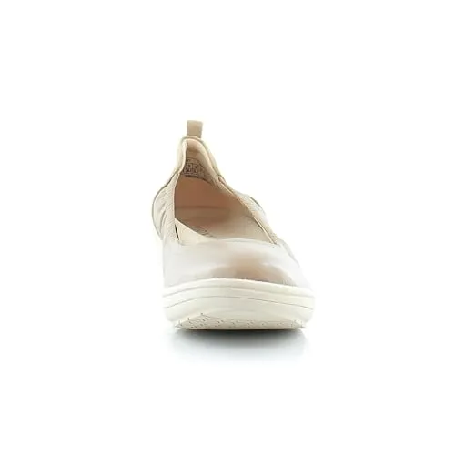 Jacey Wedge Pump - Women