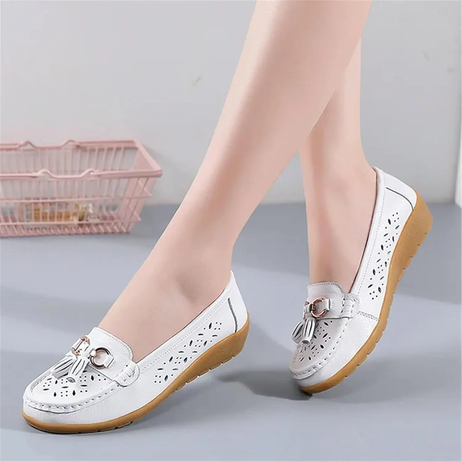 Leather Moccasins Womens, Women Comfort Summer Hollow Breathable Leather Slip-On Nurse Shoes, Slip Resistant Flat Shoes Loafers, Ideal for Nurse Healthcare Crews