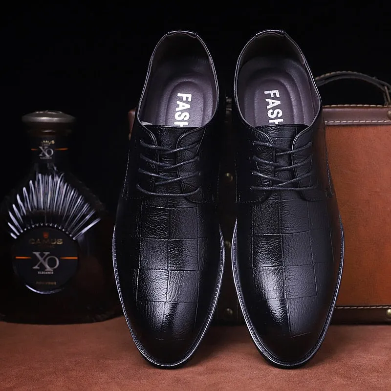 Men's Iconic Checkered Textured Leather Oxford Dress Shoe