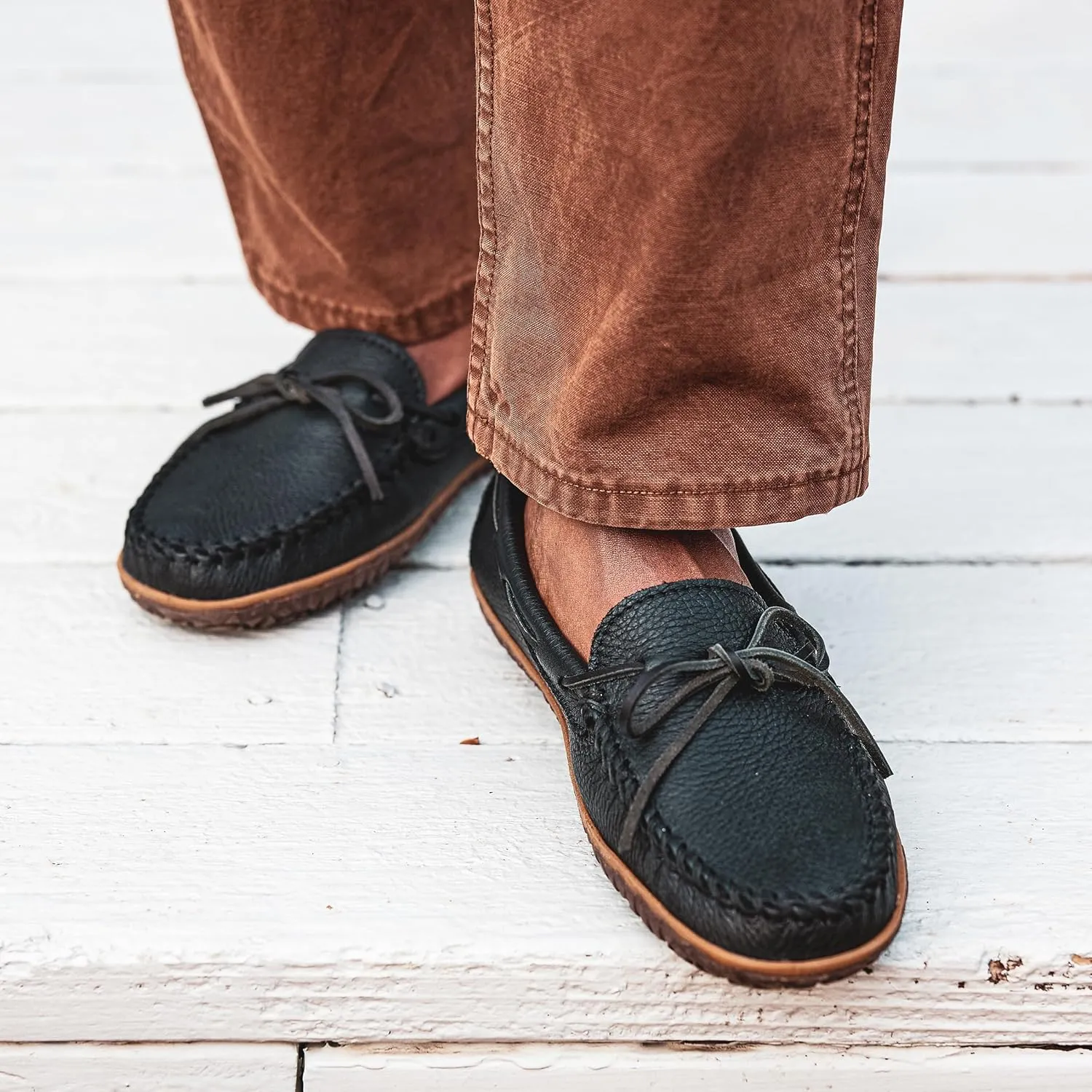 Minnetonka Mens Moosehide Tread Moccasins