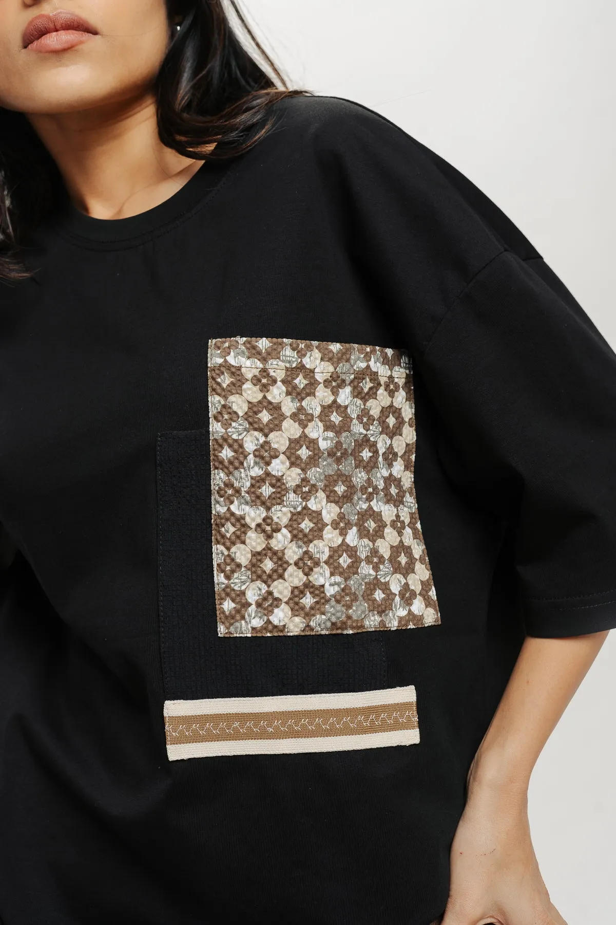 Motif Pocket Print T-Shirt