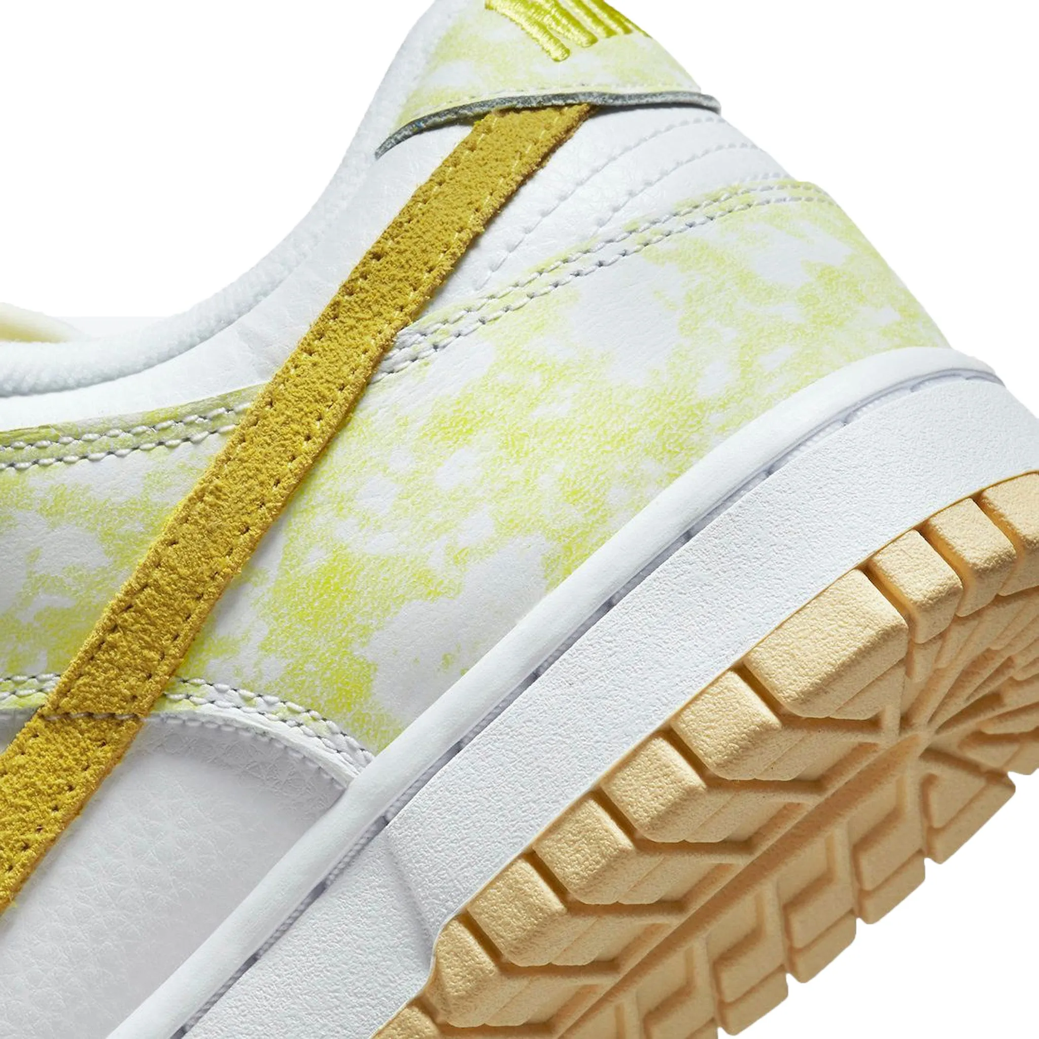 Nike Dunk Low Yellow Strike (W)
