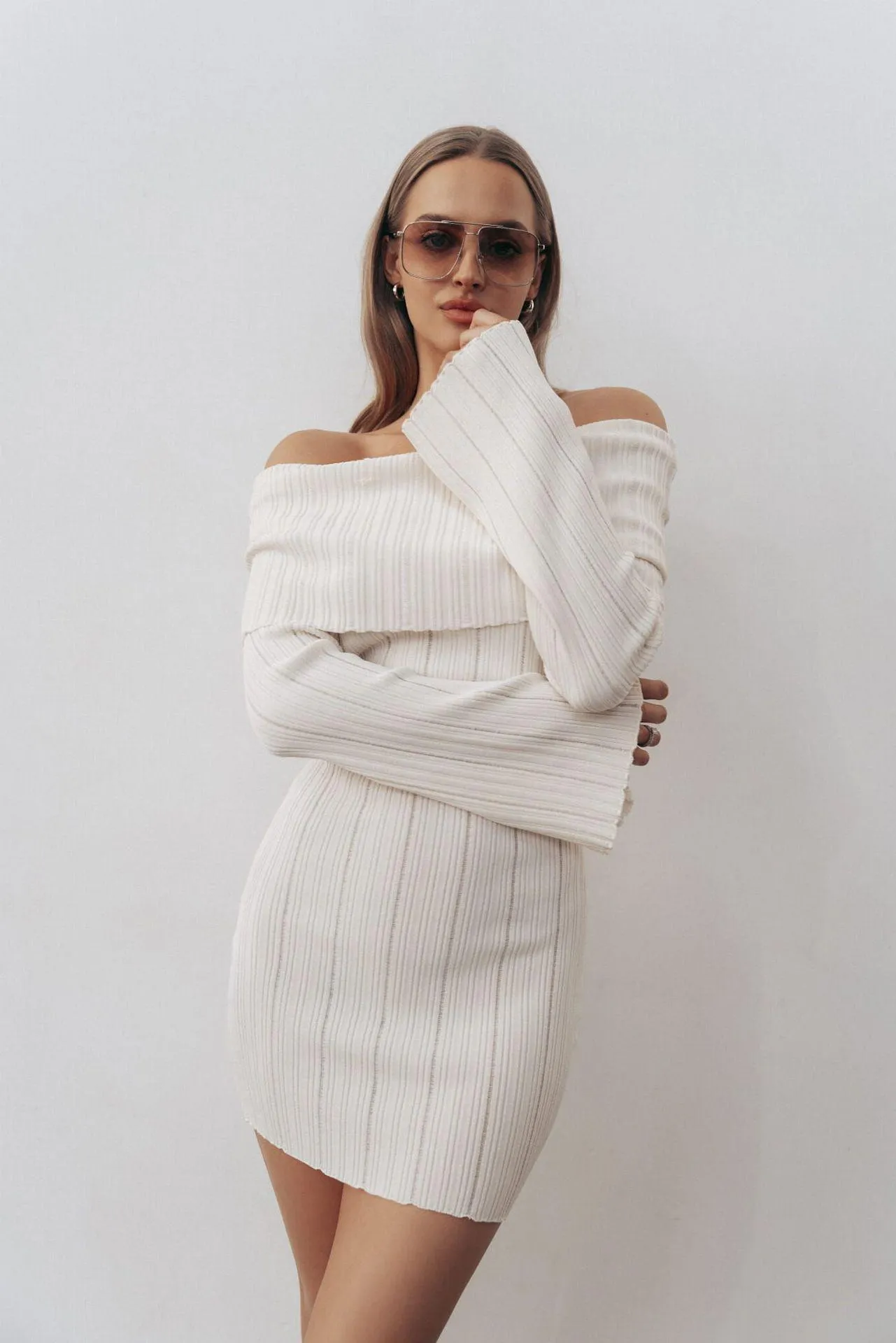 Off-Shoulder Ribbed Knit Long Sleeve Mini Dress - Elegant Slim Fit