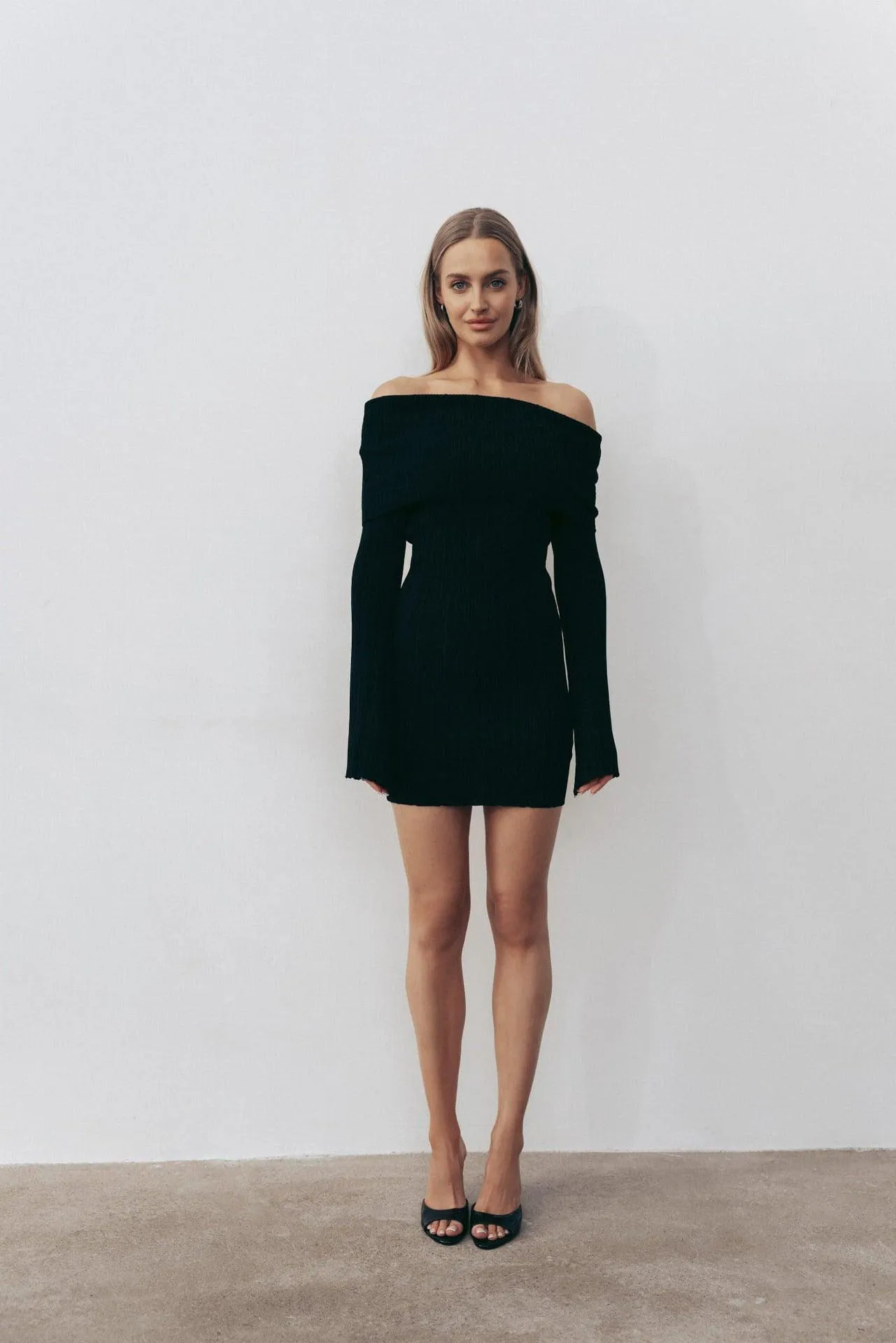 Off-Shoulder Ribbed Knit Long Sleeve Mini Dress - Elegant Slim Fit